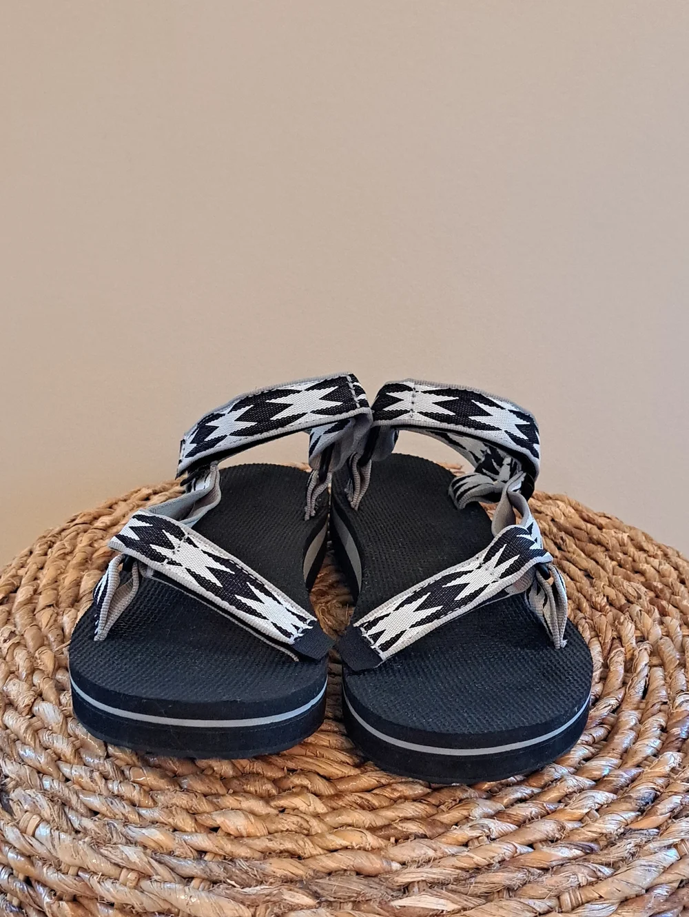 Teva Womens Midform Universal Black/White Print Nylon Strap Outdoor Sandals 10